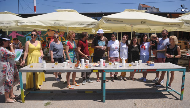 Правили лимунаду са дeцом из Свратишта